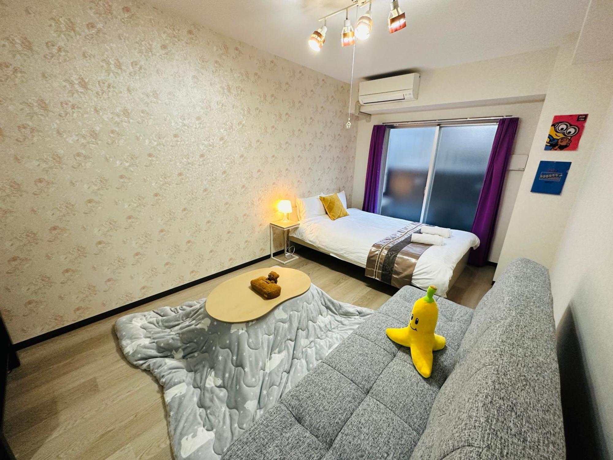 Apartamento 1102黒門市場1分!道頓堀まで徒歩8分!心斎橋まで徒歩9分!関西空港とusj直行電車バスあり